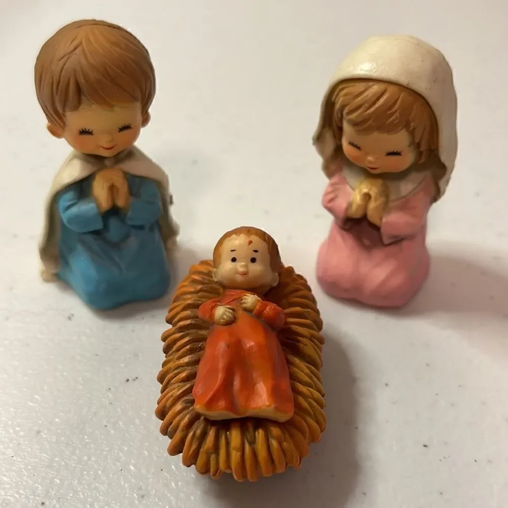 Vintage Handpainted Enesco Praying Boy and Girl with sleeping baby original box